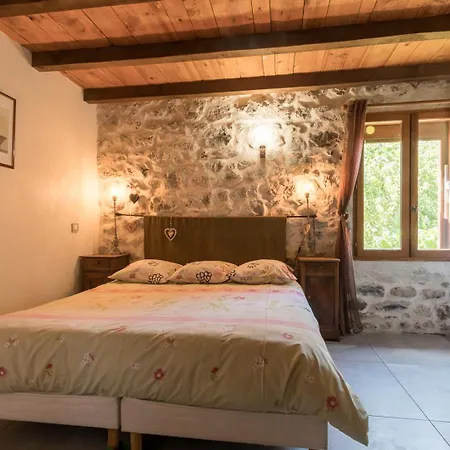 Les Chapô Julô Casa de Férias *